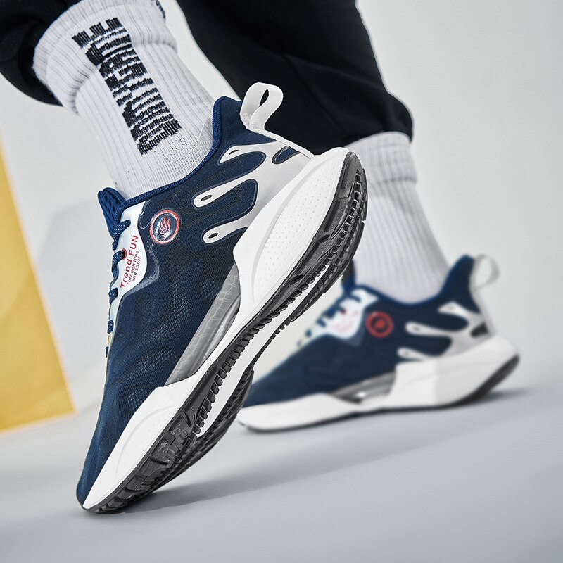 Sepatu-untuk-Pria-Sneakers-2022-Musim-Panas-Fashion-Gaya-Jalan-Tinggi-Pria-Ringan-Elastis-Pelatih-Olahraga-5